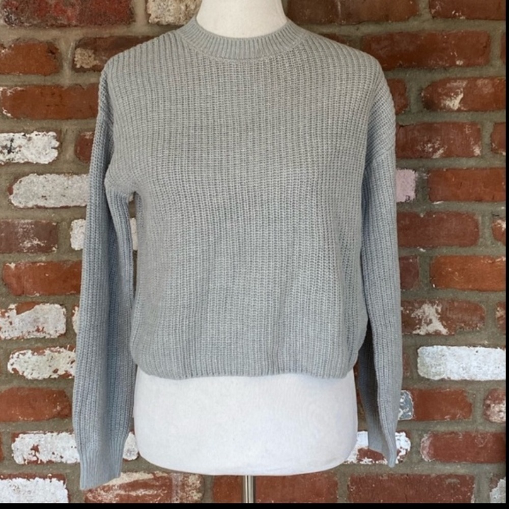 BP Gray Cleo Crop Crewneck
Sweater NWT Size XS - Picture 2 of 6